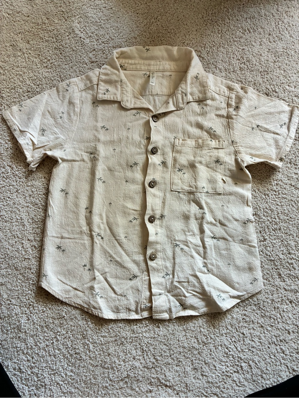 Rylee + Cru Cream Short-Sleeve Button-Down with Tiny Palm Print